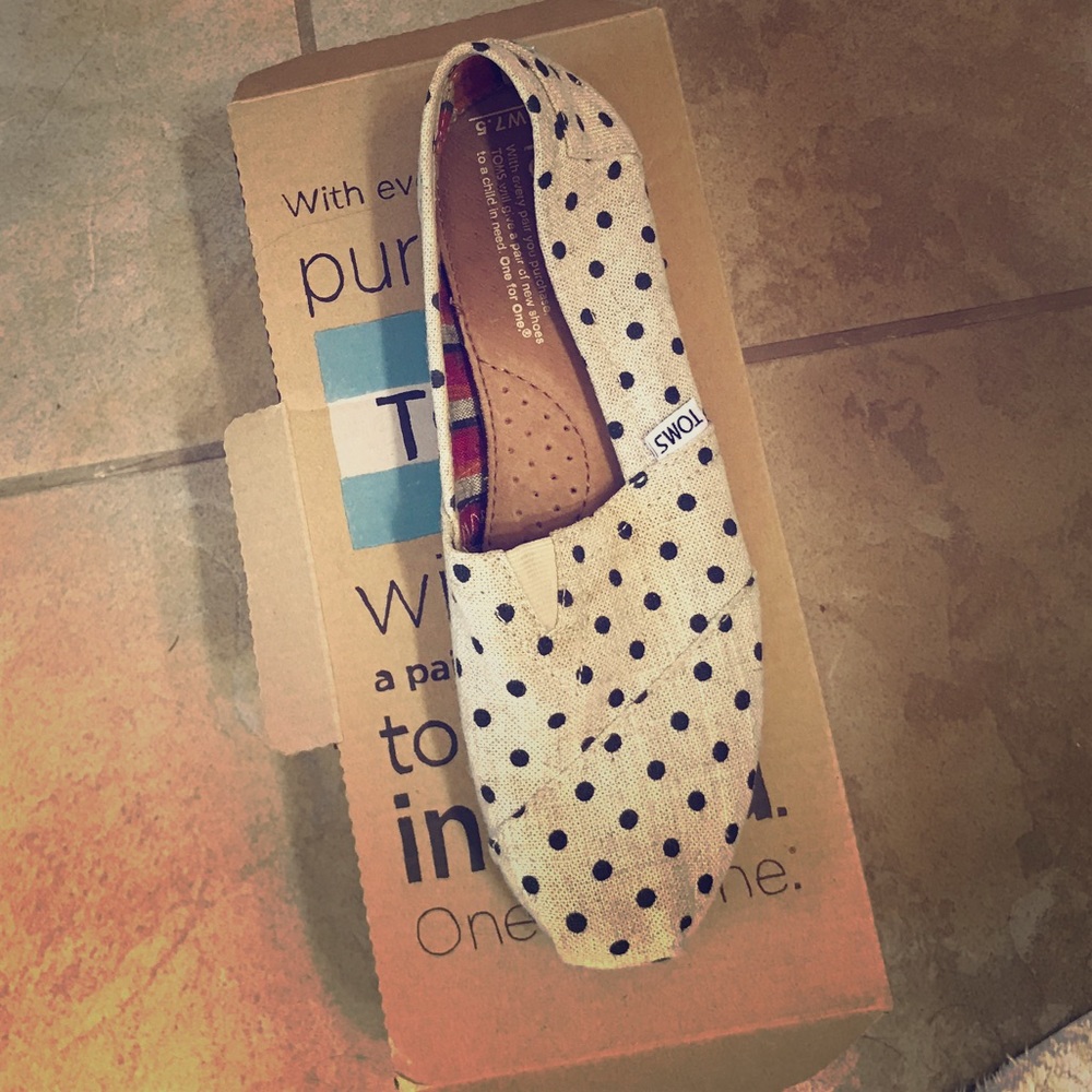 Toms